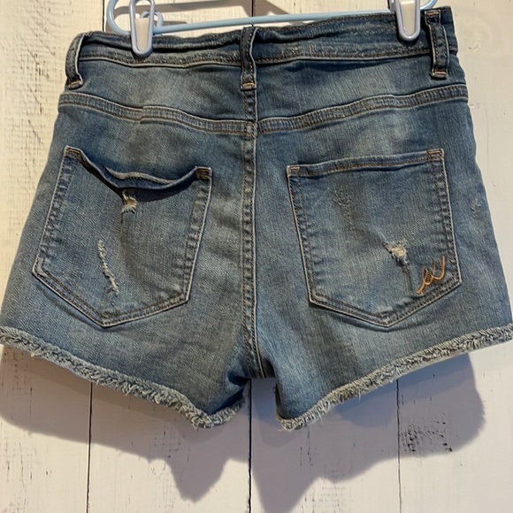 Express Distressed Jean Shorts - Picture 2 of 11